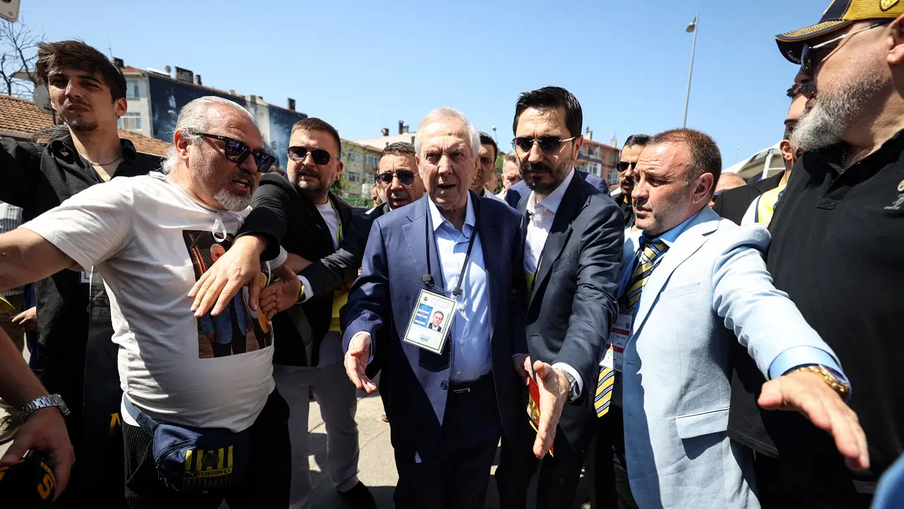 Aziz Yıldırım'ın ekibinden teknik direktör ve transfer sözle