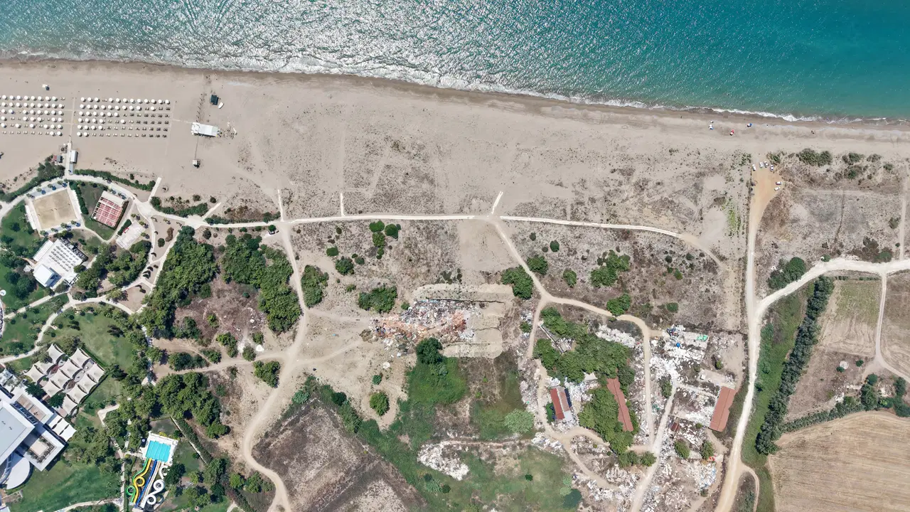 5 yıldızlı otel sahili kazıp 'çöplük' yaptı: 'Kaplumbağa dostu' sertifikası iptal edildi