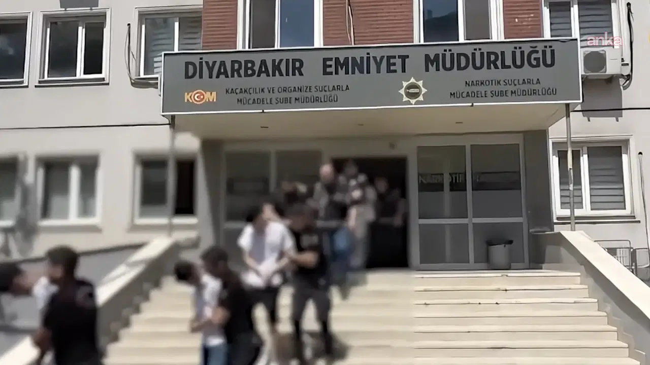 Diyarbakır'da çıkar amaçlı silahlı suç örgütüne operasyon: 40 gözaltı