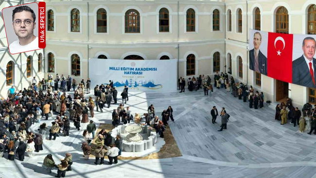 Dua ve dini referanslarla açılmıştı...