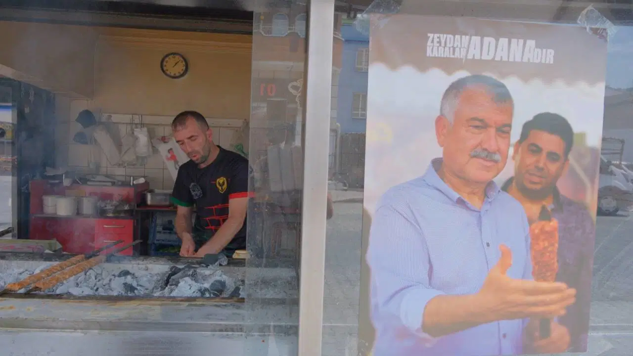 Adana esnafından Zeydan Karalar’a destek: 'Zeydan Karalar’sız Adana kebabının tadı yok'
