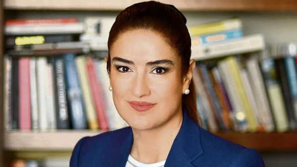 Ece Güner İBB Başkan Danışmanlığını bıraktığını duyurdu