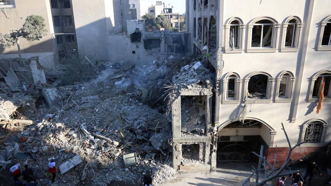 İsrail Tahran'a saldırdı: Sinagog büyük hasar aldı