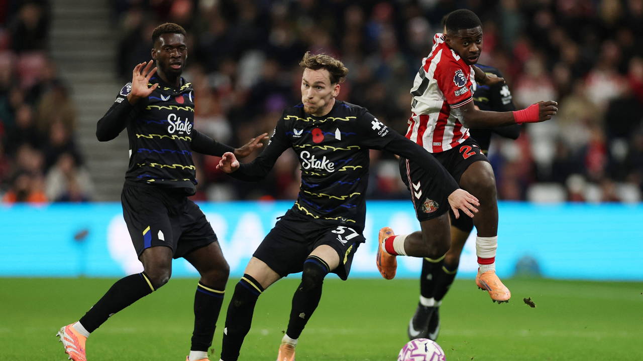 Sunderland, kendi evinde Everton'a takıldı!