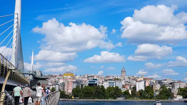 İstanbul'a çifte kavurucu sıcak dalgası: AKOM'dan 10 günlük kritik uyarı