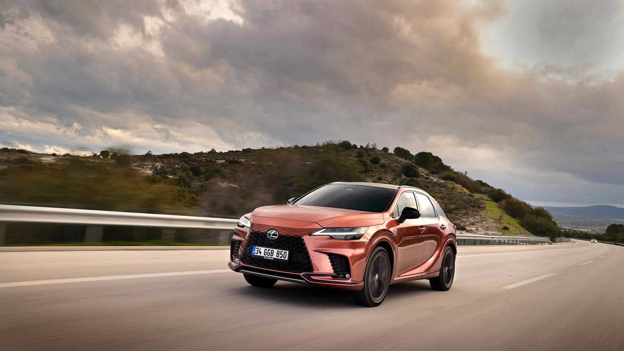 Lexus'tan temmuz ayına özel kampanyalar: 400 bin lira takas desteği...