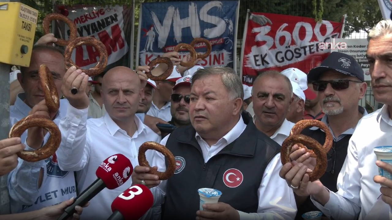 Devlet Memurları Sendikası Başkanı Cengiz: “Memurlara verilen yemek yardımı ile sadece simit ve ayran alınabiliyor”