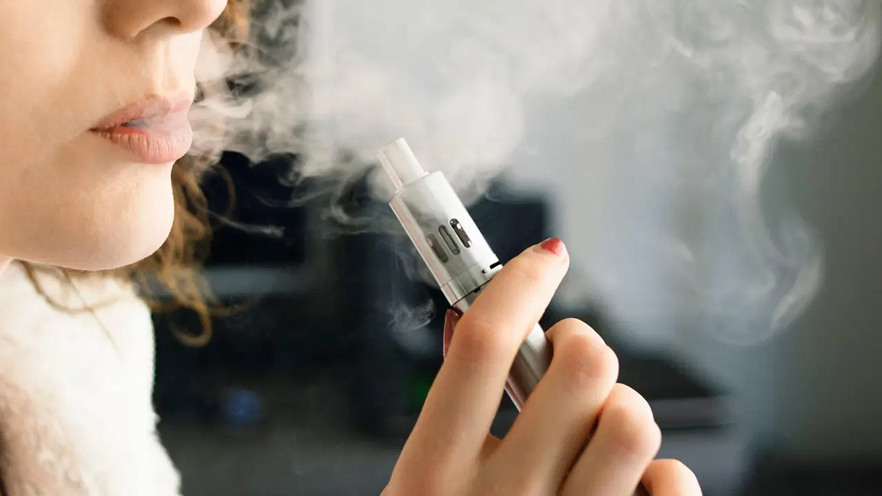 Dikkat çeken araştırma: Elektronik sigara, doğurganlık ve DNA'yı doğrudan etkiliyor