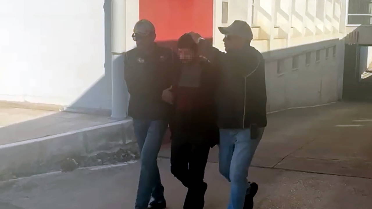 Özel Harekat polislerinden sorumluymuş! FETÖ'nün emniyet yapılanmasında faaliyet gösteren firari hükümlü yakalandı