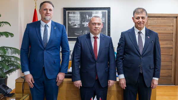 İzmir-Macaristan hattında “kardeş kent” ilişkisinin temelleri atıldı