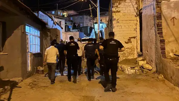 'Güvercin' kavgasında kan aktı... 3'ü çocuk, 13 kişi yaralandı: 4 kişi tutuklandı