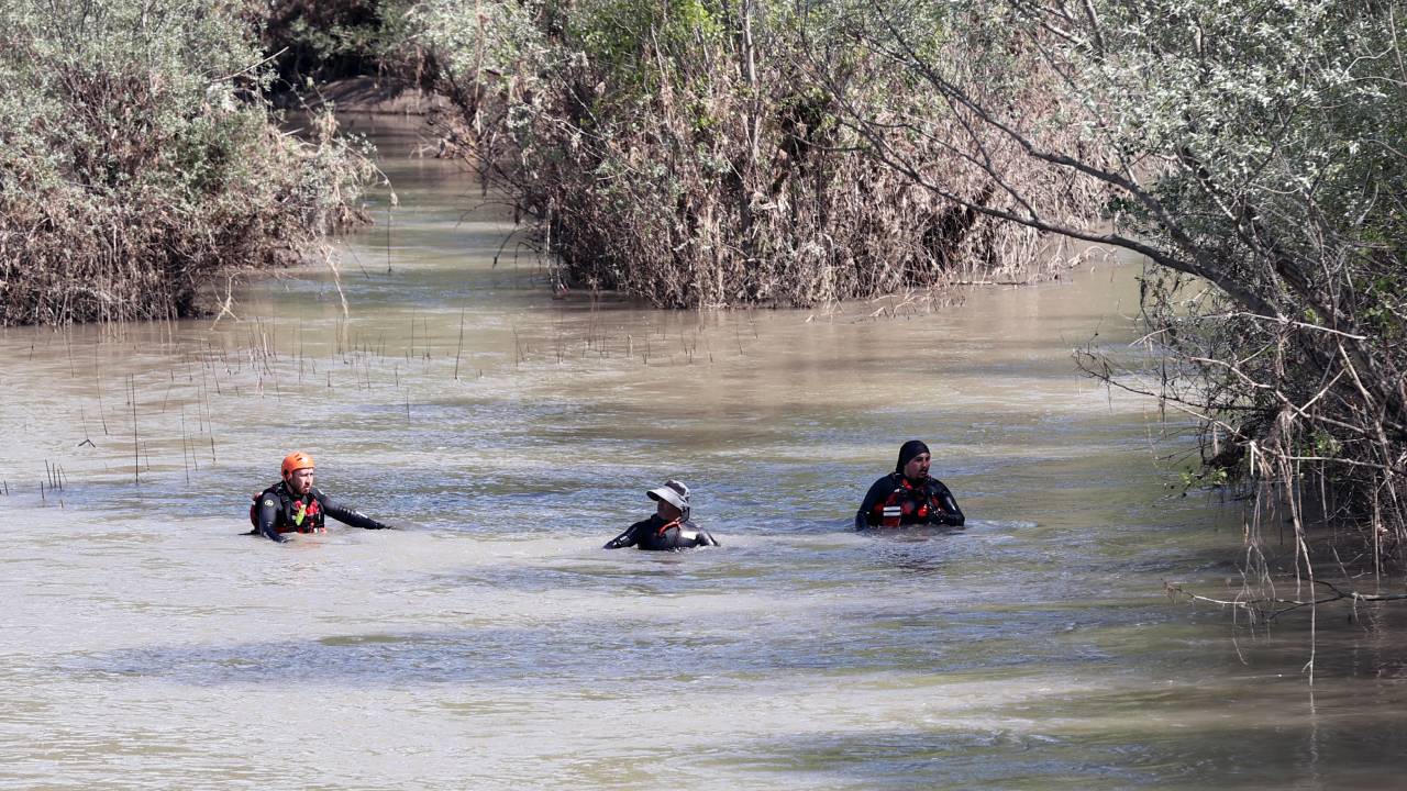 Kazadan sonra kayboldu: 18 yaşındaki Esma Nur aranıyor
