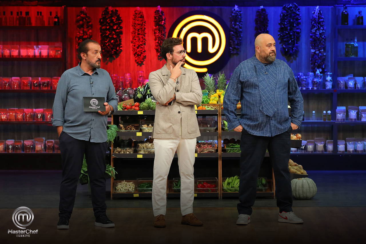 MasterChef Türkiye'de dokunulmazlık oyununu hangi takım kazandı? 20 Ekim Pazartesi günü MasterChef'te eleme adayları kim oldu?