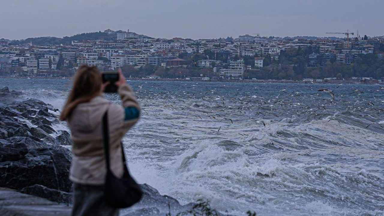 Baş ağrıları, rötarlar, gaz zehirlenmeleri: Lodos hayatımızı nasıl etkiliyor?