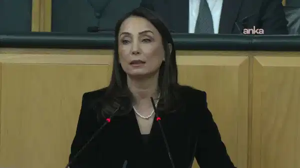 Son Dakika... DEM Parti Grup Toplantısı başladı: Tülay Hatimoğulları konuşuyor