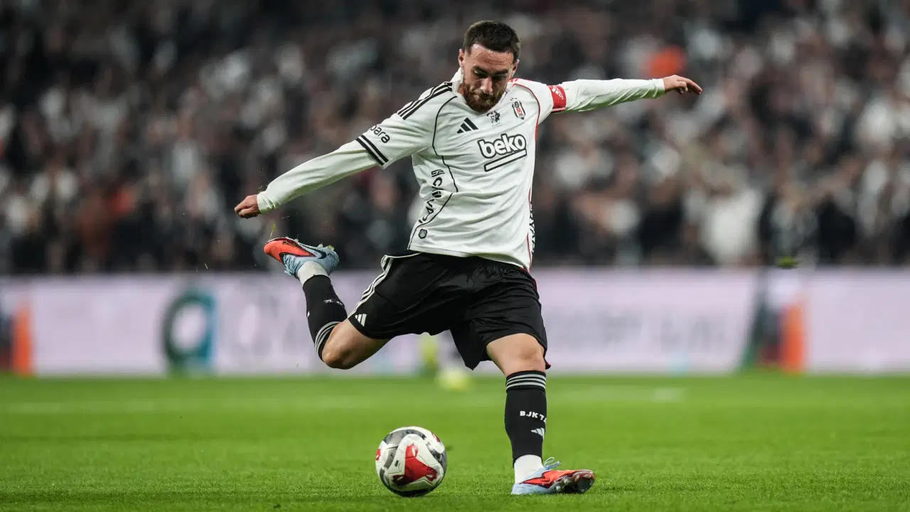 Derbide kırmızı kart görmüştü: Orkun Kökçü sessizliğini bozdu!