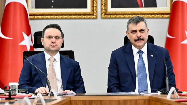 Gürlek ve Çiftçi'ye 'çıplak arama' sorusu