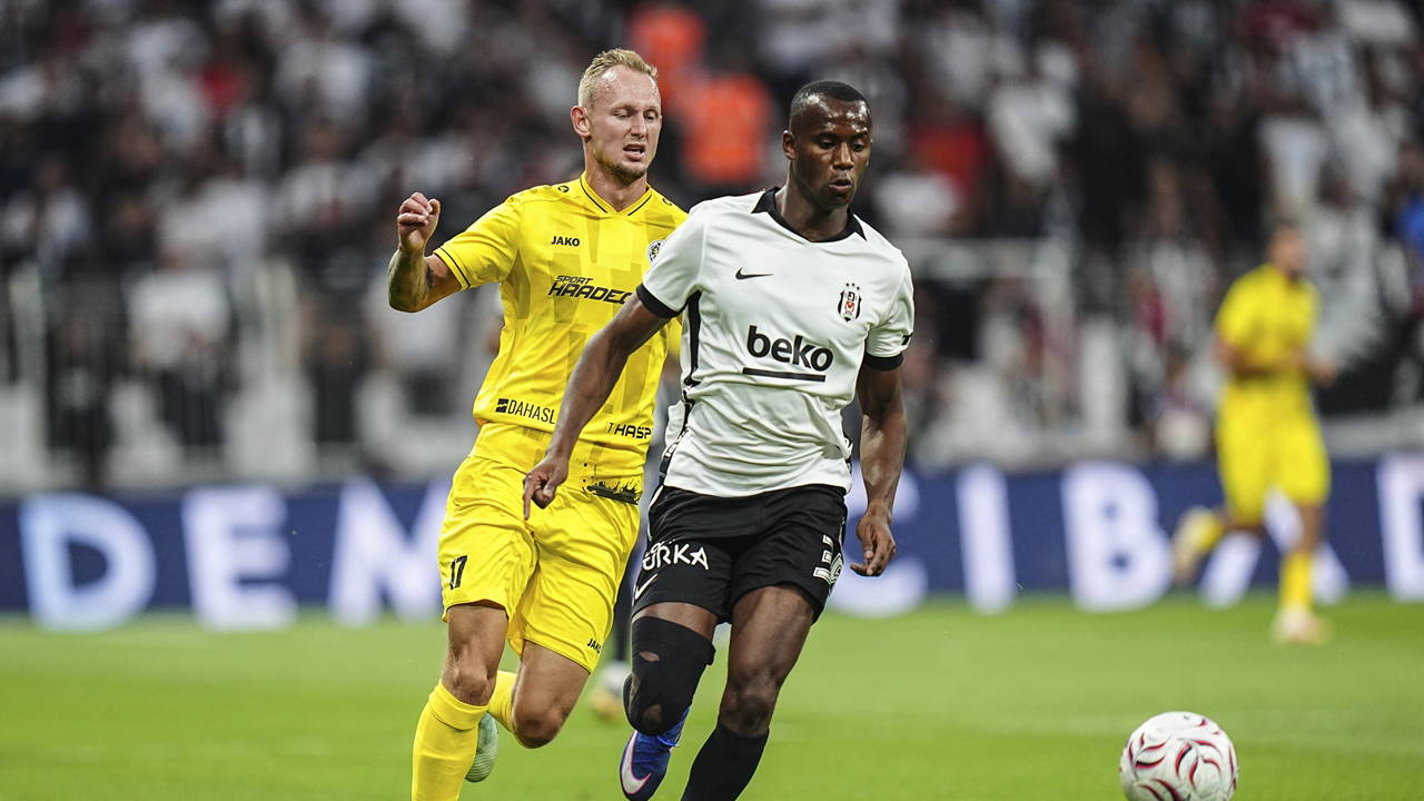 Beşiktaş'a kötü haber: Maça devam edemedi
