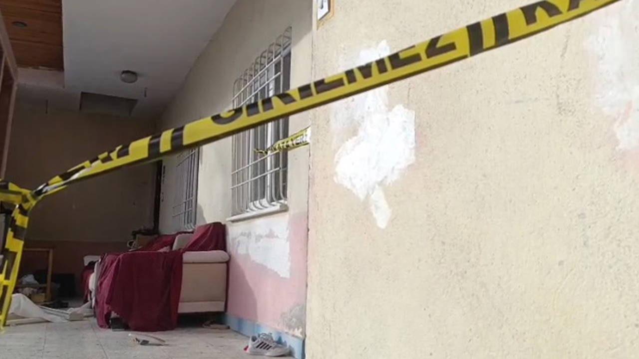 Kayseri'de erkek şiddeti: Eski nişanlısı ile 2 kızını bıçakla yaraladı!