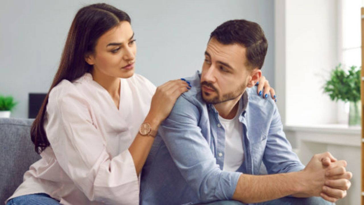 Partnerinin fikrini her şeyden üstün tutan 4 burç: Bu burçlar adeta partnerinin onayına bağımlılar...