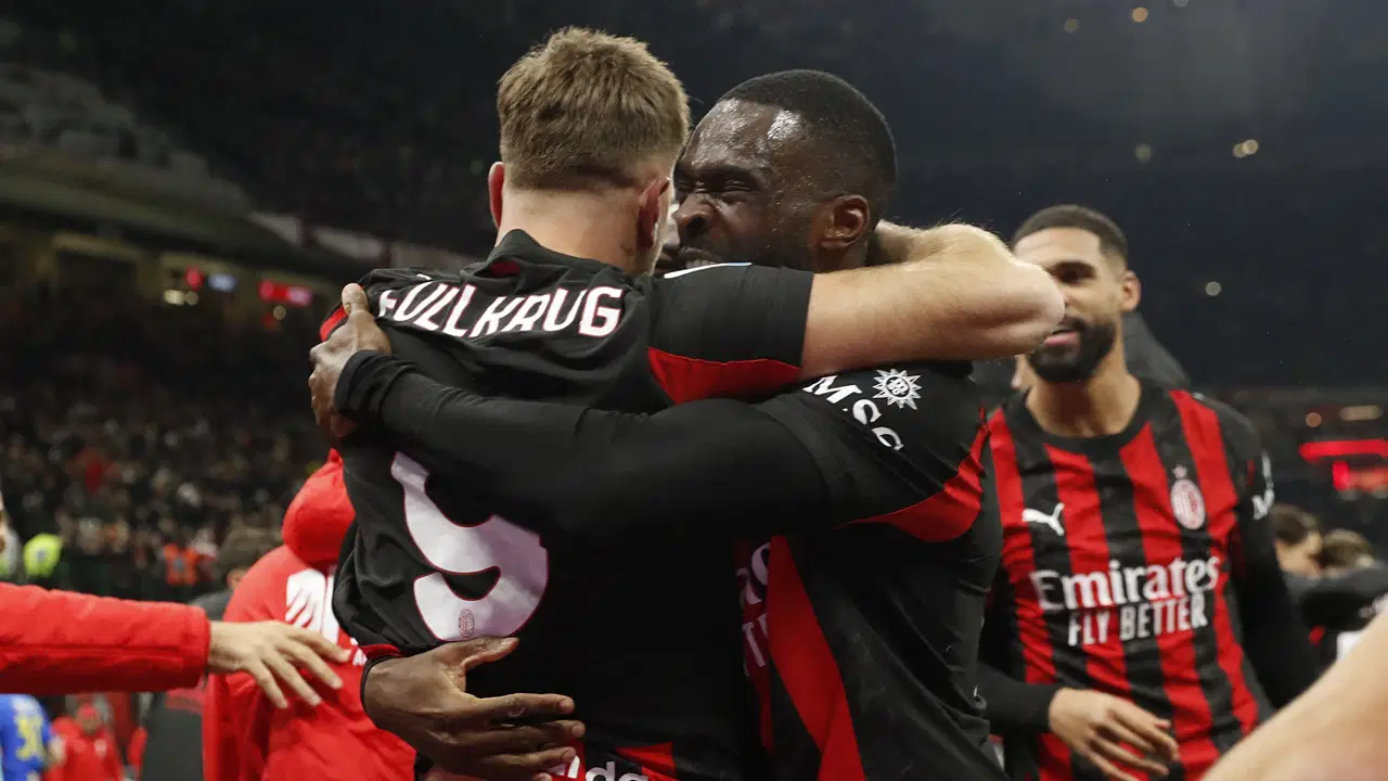 Milan, zirve yarışında Inter'in peşini bırakmadı!