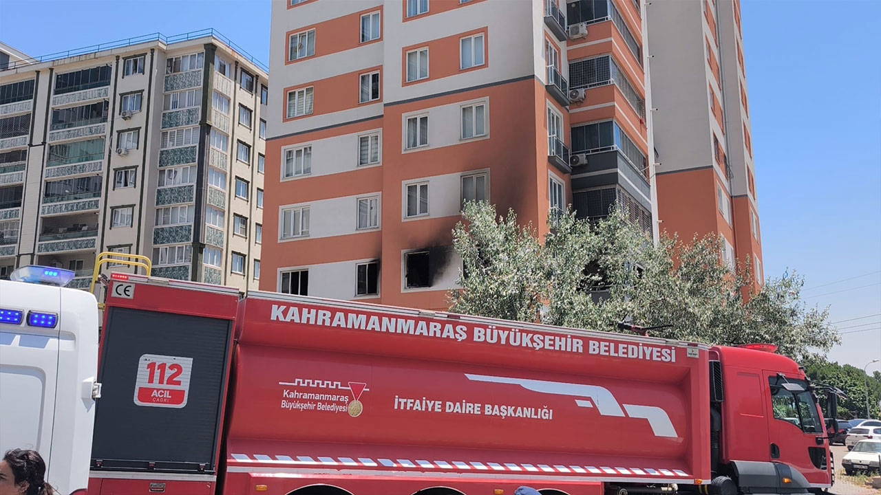 Son Dakika... Kahramanmaraş'ta bir apartmanda yangın çıktı: 3 kişi hayatını kaybetti