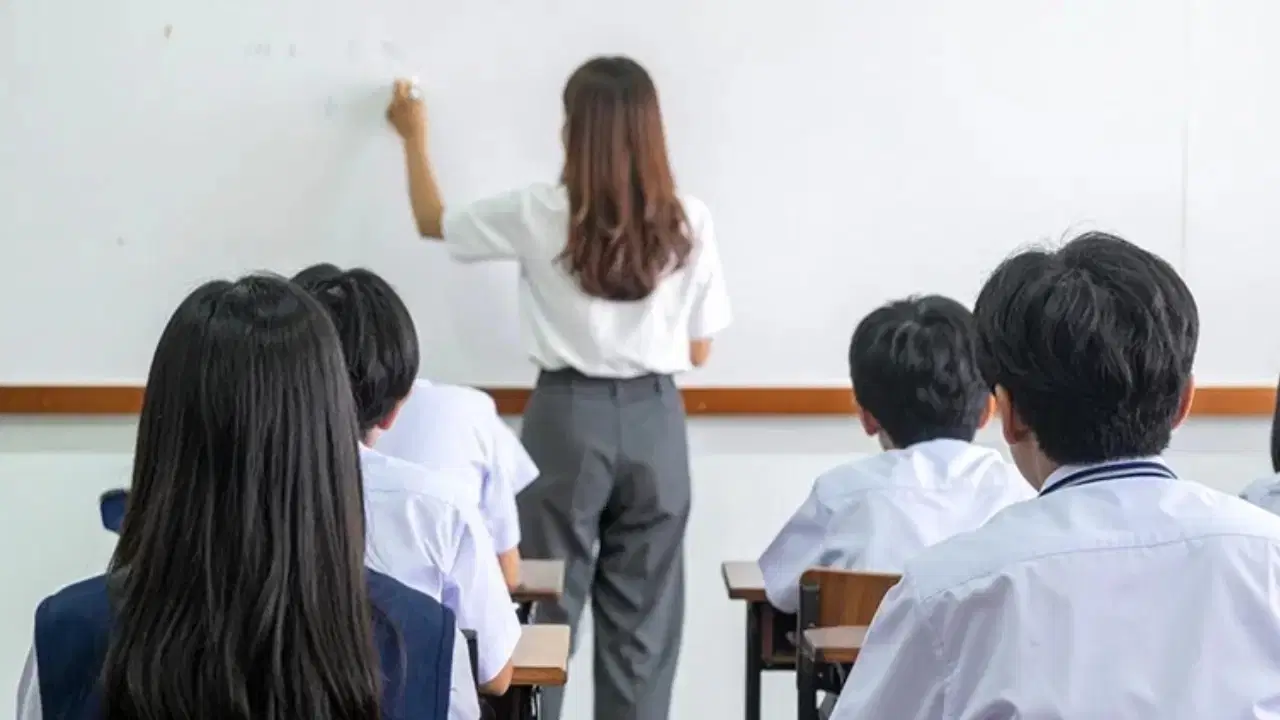 Sözleşmeli öğretmenlik yapan eşlerin yer değiştirme başvuruları 12 Ağustos'ta başlayacak
