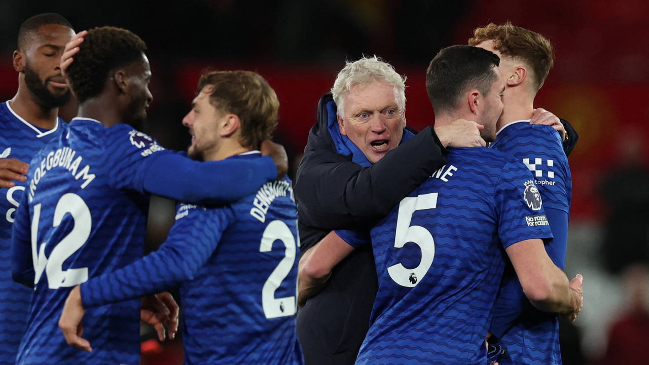 10 kişi kalan Everton 12 yıllık hasretini sona erdirdi! 