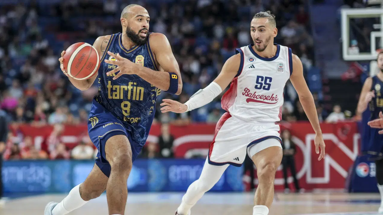 Fenerbahçe Tarfin'in İlk Maçı Başarısızlıkla Tamamlandı: Bahçeşehir Koleji'nin Güçlü Oyunu