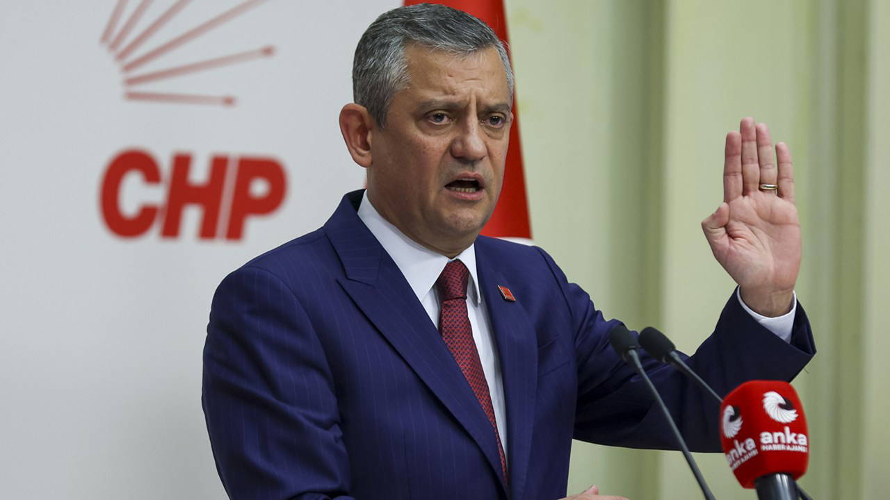 Bursa Büyükşehir'e operasyonun ardından... Özgür Özel programını iptal etti