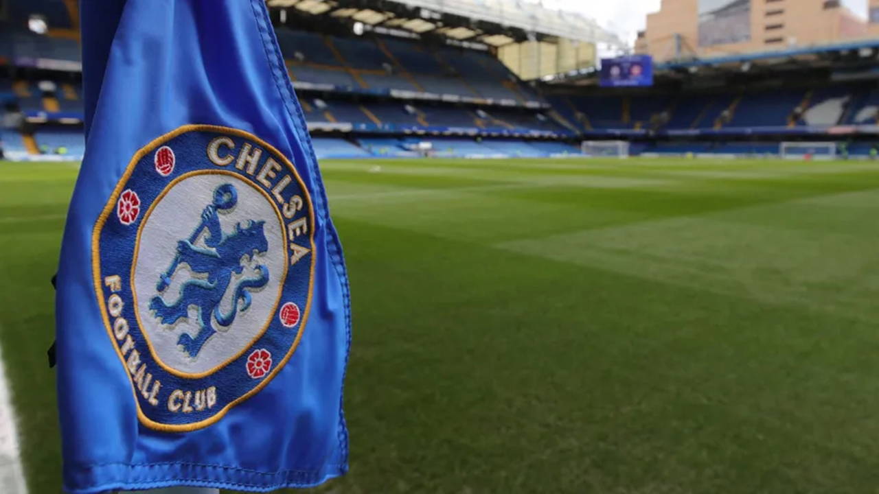 Chelsea'ye transfer yasağı ve para cezası