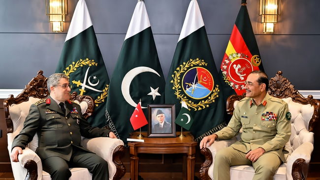 Türkiye ve Pakistan'ı işaret etti