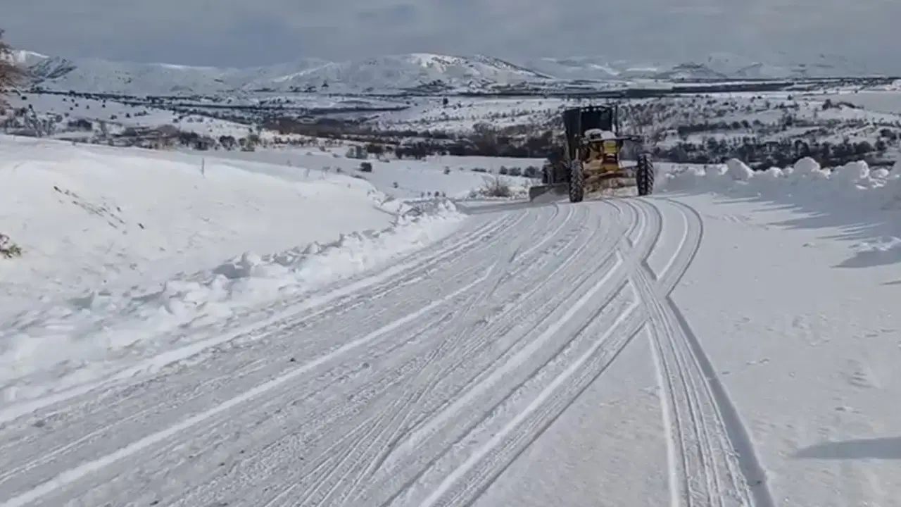 Elazığ’da 482 köy yolu kardan ulaşıma kapandı!