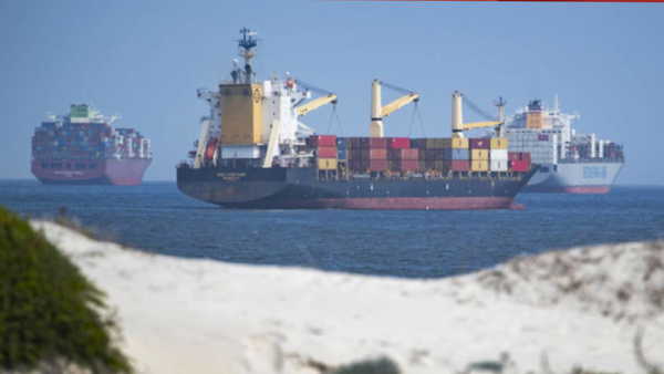 Ümit Burnu’na dönen dünya