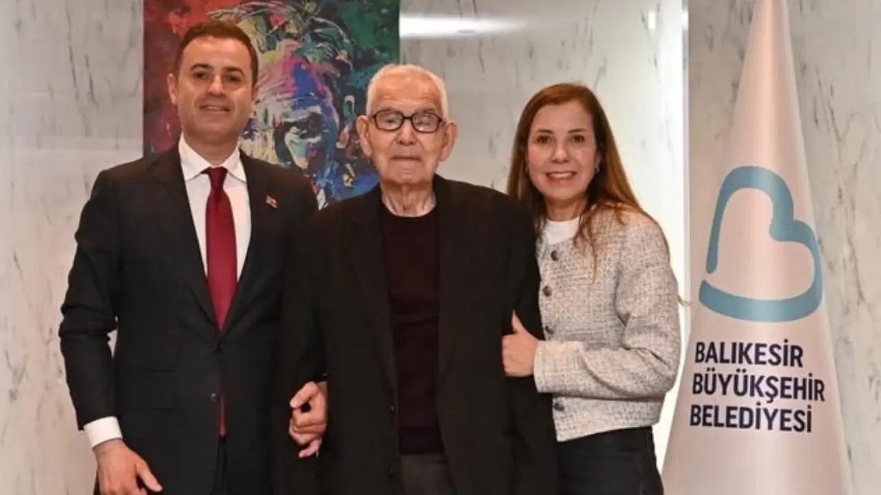 Balıkesir Büyükşehir Belediye Başkanı Ahmet Akın'ın acı günü.