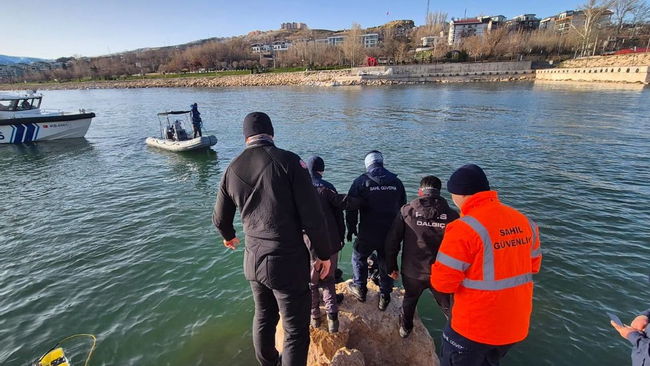 Van Gölü’nde kaybolmuştu... 
