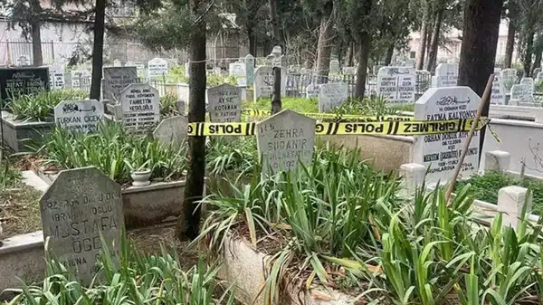 Mezarlıkta, poşette gömülü halde cenin bulundu