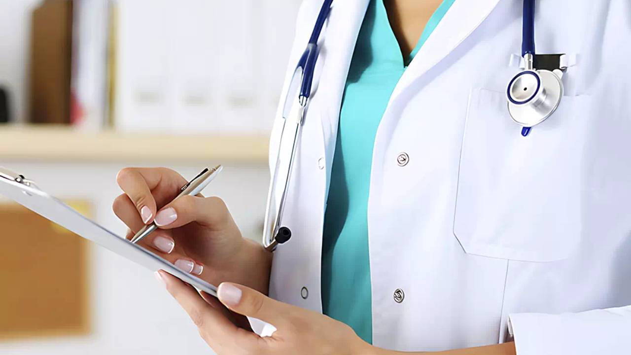 Beyaz önlüğün onur ve gelecek mücadelesi: 14 Mart’ta sağlık sistemine uyarı