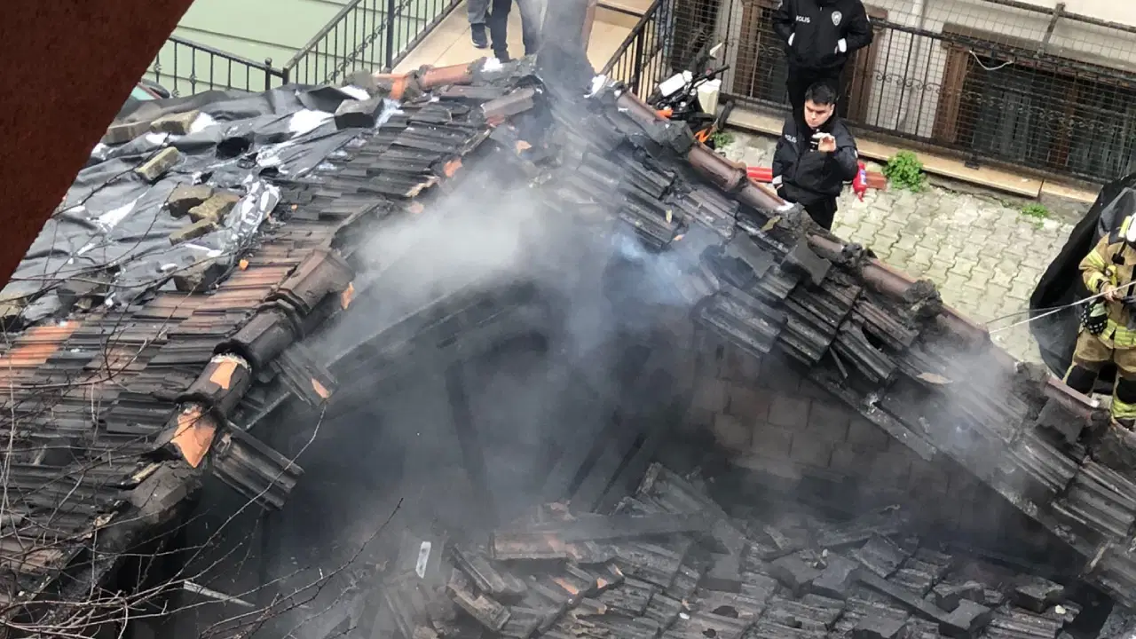 Kağıthane'de korkunç olay: Gecekonduda çıkan yangında 1 kişi öldü!