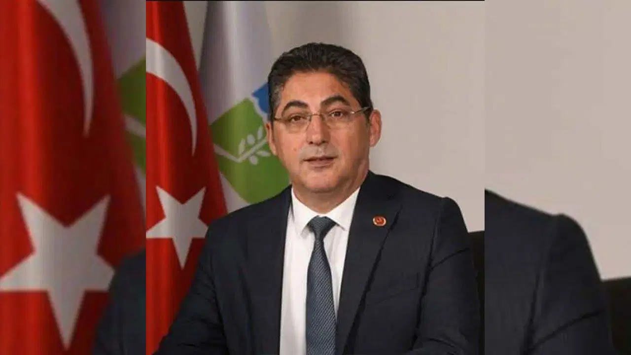 Burhaniye Belediye Başkan Yardımcısı Oktay Erbalaban görevinden istifa etti