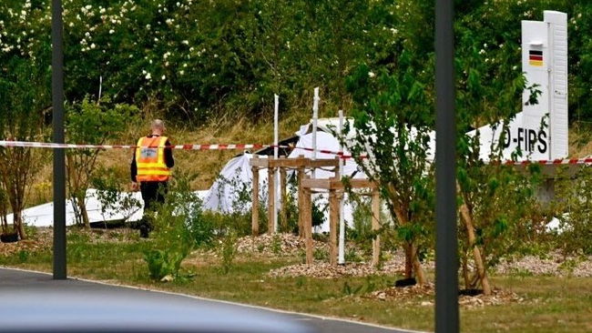 Fransa’da paraşütçüleri taşıyan uçak düştü