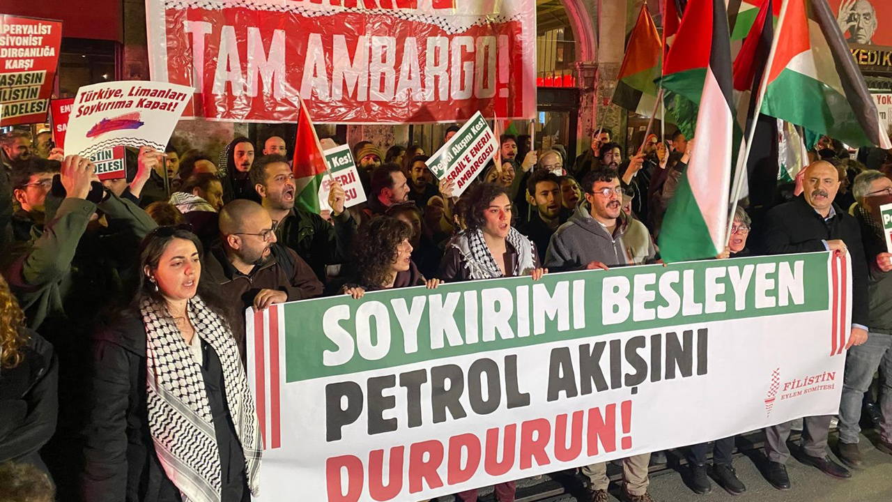 Beyoğlu’nda ‘Filistin’ eylemi: ‘Soykırım vanalarını kapat’