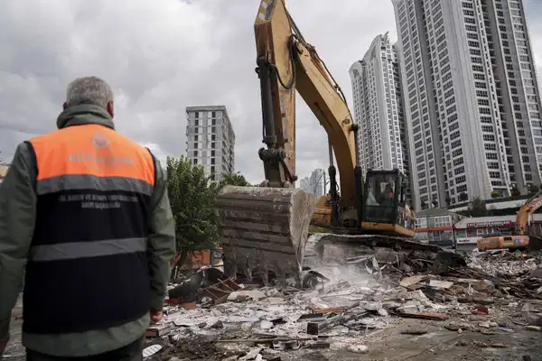 Bakan Bolat duyurdu: İstanbul'da selden etkilenen esnafa 80 milyon TL destek sağlanacak