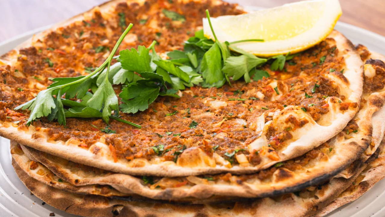 Ticaret Bakanlığı'ndan 1.450 liraya lahmacun satan işletmeye işletmeye ceza