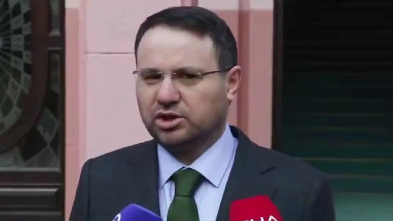 Akın Gürlek'ten Özel'e bir yanıt daha: '4 taşınmazım var, Özel'in son dakika çırpınışları'