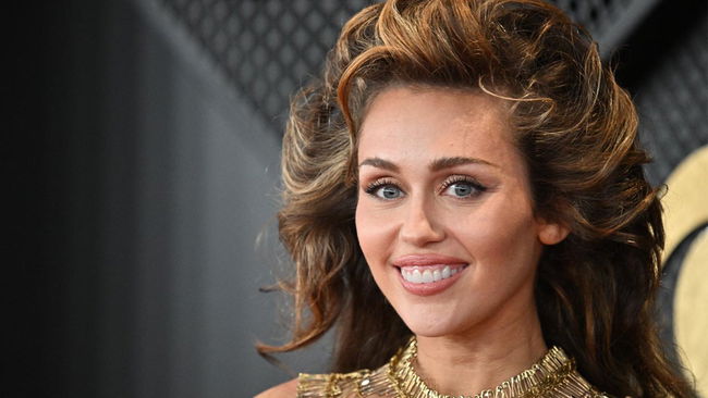 Miley Cyrus'tan billboard listelerinde tarihi düşüş