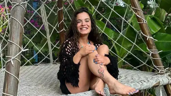 Yanlışlıkla bağırsağının kesildiğini söylemişti... Aslı Bekiroğlu yeniden ameliyat oldu!