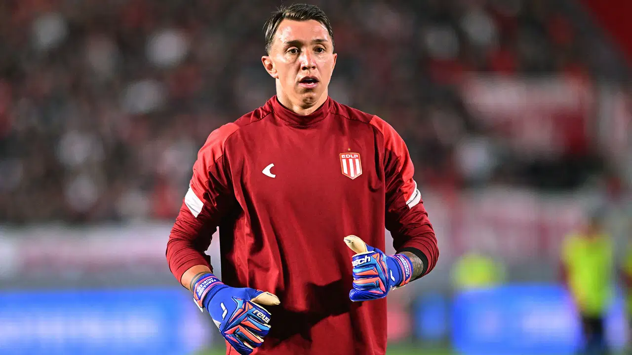 Muslera üç penaltı kurtardı, takımını finale taşıdı: Arjantin'de kahraman ilan edildi