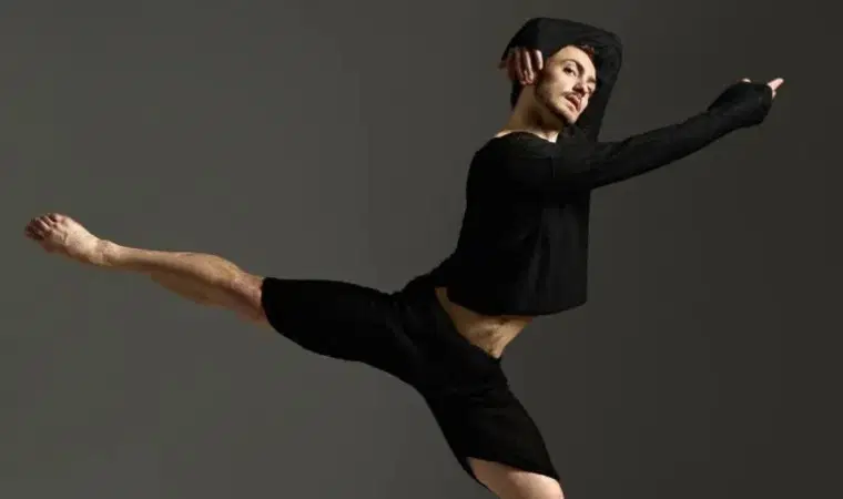 Deniz Erkan Sancak, '2026'da izlenecek 25 sanatçı' listesine giren ilk Türk oldu!