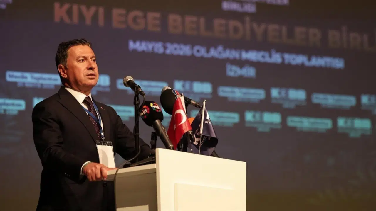 Kıyı Belediyeler Birliği başkanlığına yeniden Ahmet Aras seçildi
